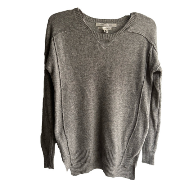 100% 2 Ply Cashmere light grey sweater Medium. seam detail front and shoulder. - Picture 1 of 6